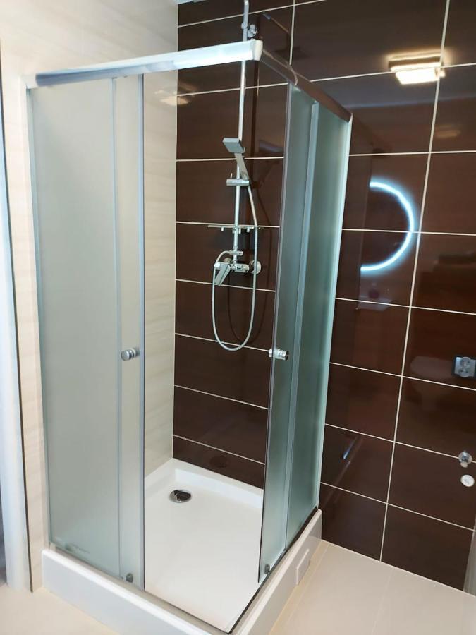 Apartament Z Duzym Tarasem Appartamento Świnoujście Esterno foto